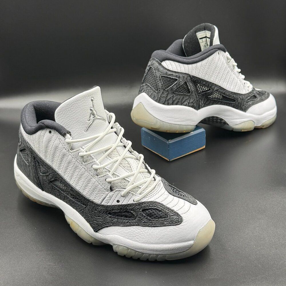 Air Jordan 11 Retro Low IE 'White Black'